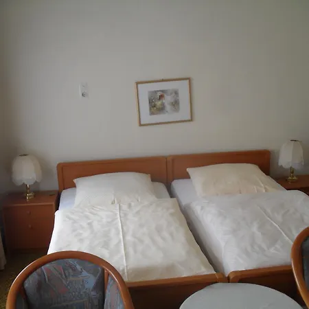 Richthofen מלון 2*