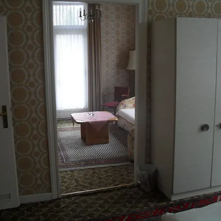 Hotel Richthofen 2*