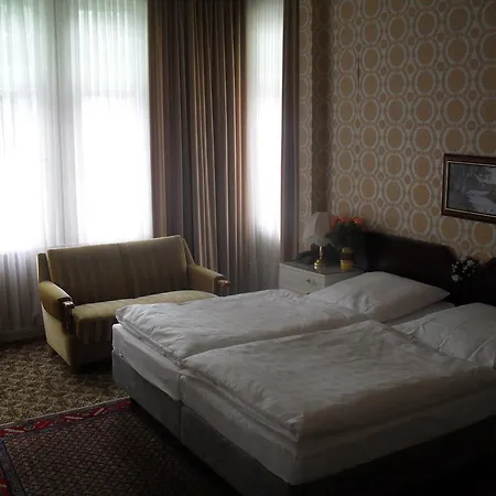 Hotel Richthofen 2*